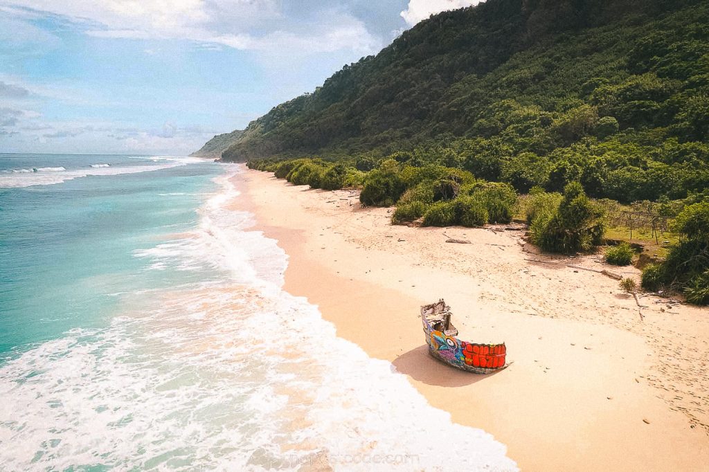 A shipwreck on Nunggalan Beach in Uluwatu, Bali