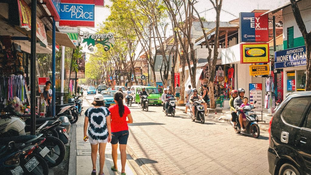Street filled with boutique shops